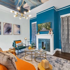 *New 6BR Compound| Walk to Forsyth + Private Patio
