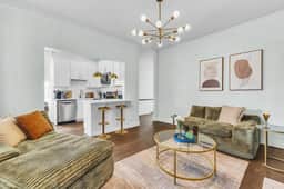 *New Kenneth Manor | Balcony | 2 King Beds - Image 2