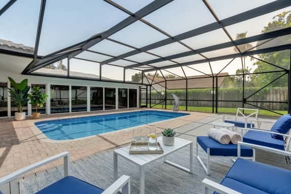 4BR Sunshine Coast Retreat - Image 1