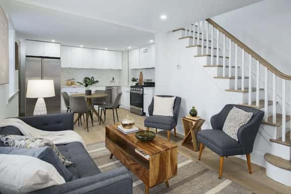 2BR Philly Family Stay - Image 1