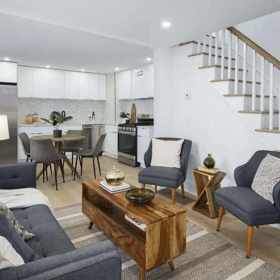 2BR Philly Family Stay - Image 1
