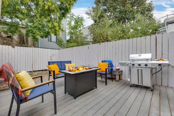 Philly 3BR Family Hub w/ Yard & Games - Image 3