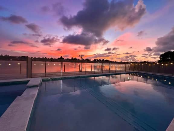 Miami Lakefront 5BR | Heated Pool | Sleeps 14 - Image 3