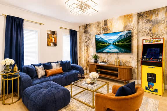 4BR Near Rittenhouse | Patio + Fire Pit - Image 2