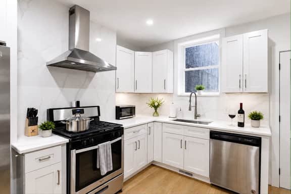 4BR Near Rittenhouse | Patio + Fire Pit - Image 3